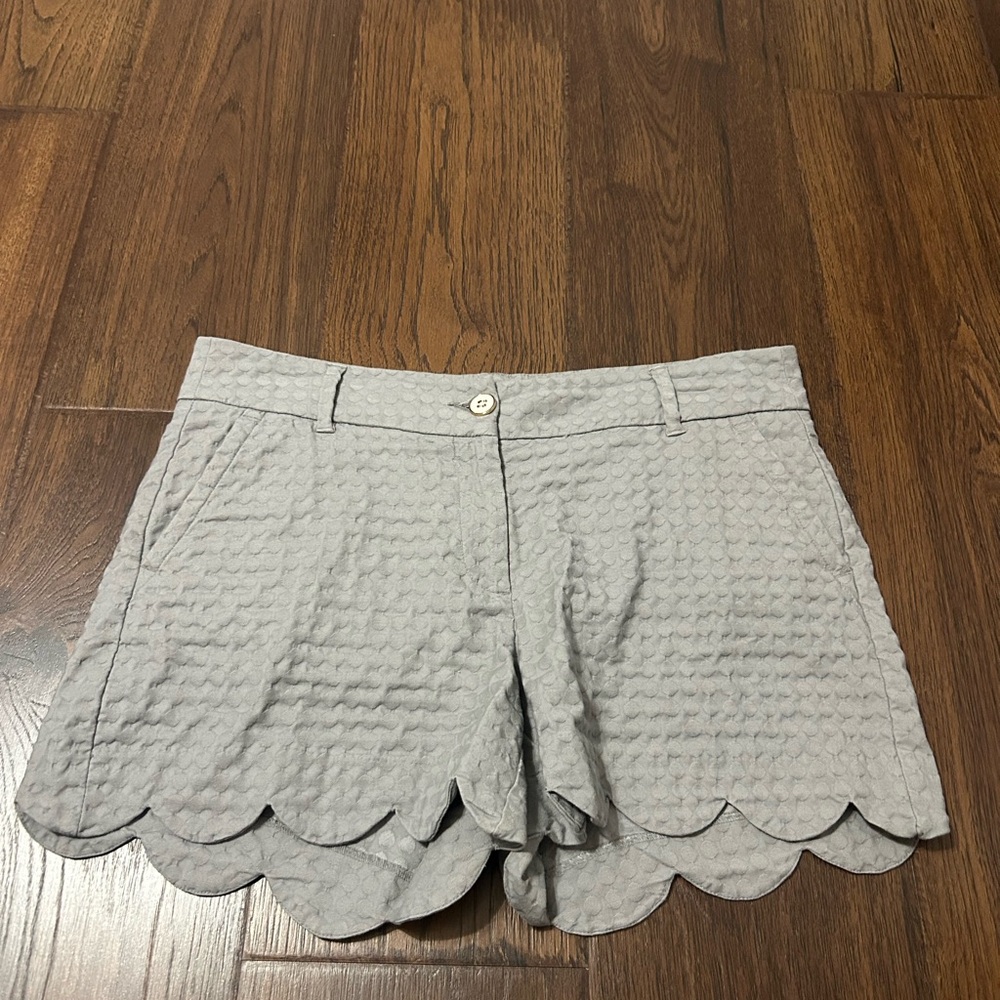 Crown & Ivy Light Gray Scalloped High Waist Shorts